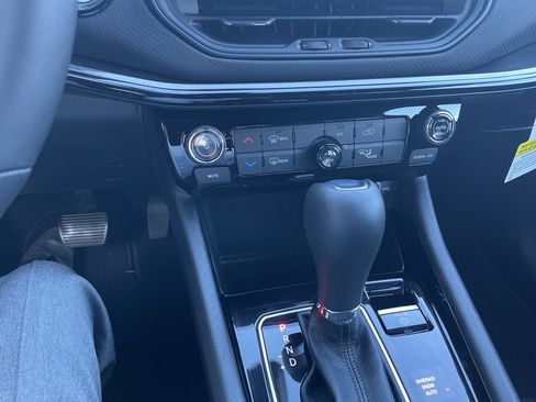 New 2026 Jeep Compass Latitude image 14