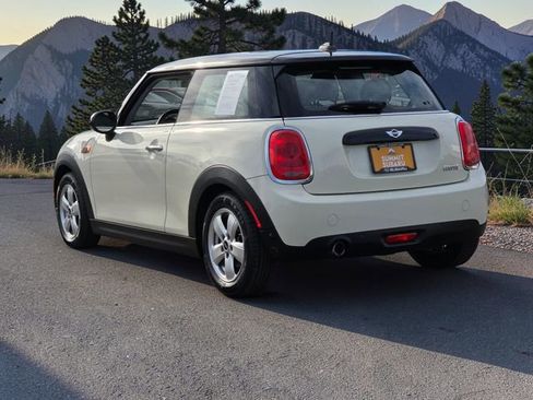 Used 2018 MINI Cooper 2-Door Hardtop w/ Cold Weather Package image 5