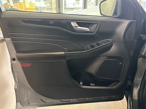 New 2025 Ford Escape ST-Line w/ Tech Pack #1 image 18