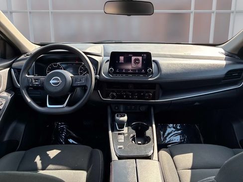 Used 2024 Nissan Rogue S FWD image 14