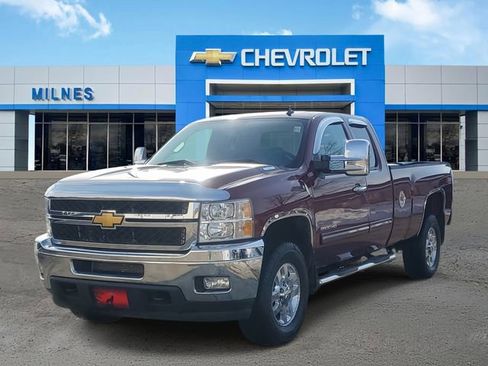 Used 2013 Chevrolet Silverado 2500 LT w/ Interior Plus Package image 2