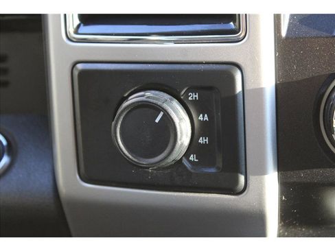 Used 2020 Ford F150 Lariat image 30