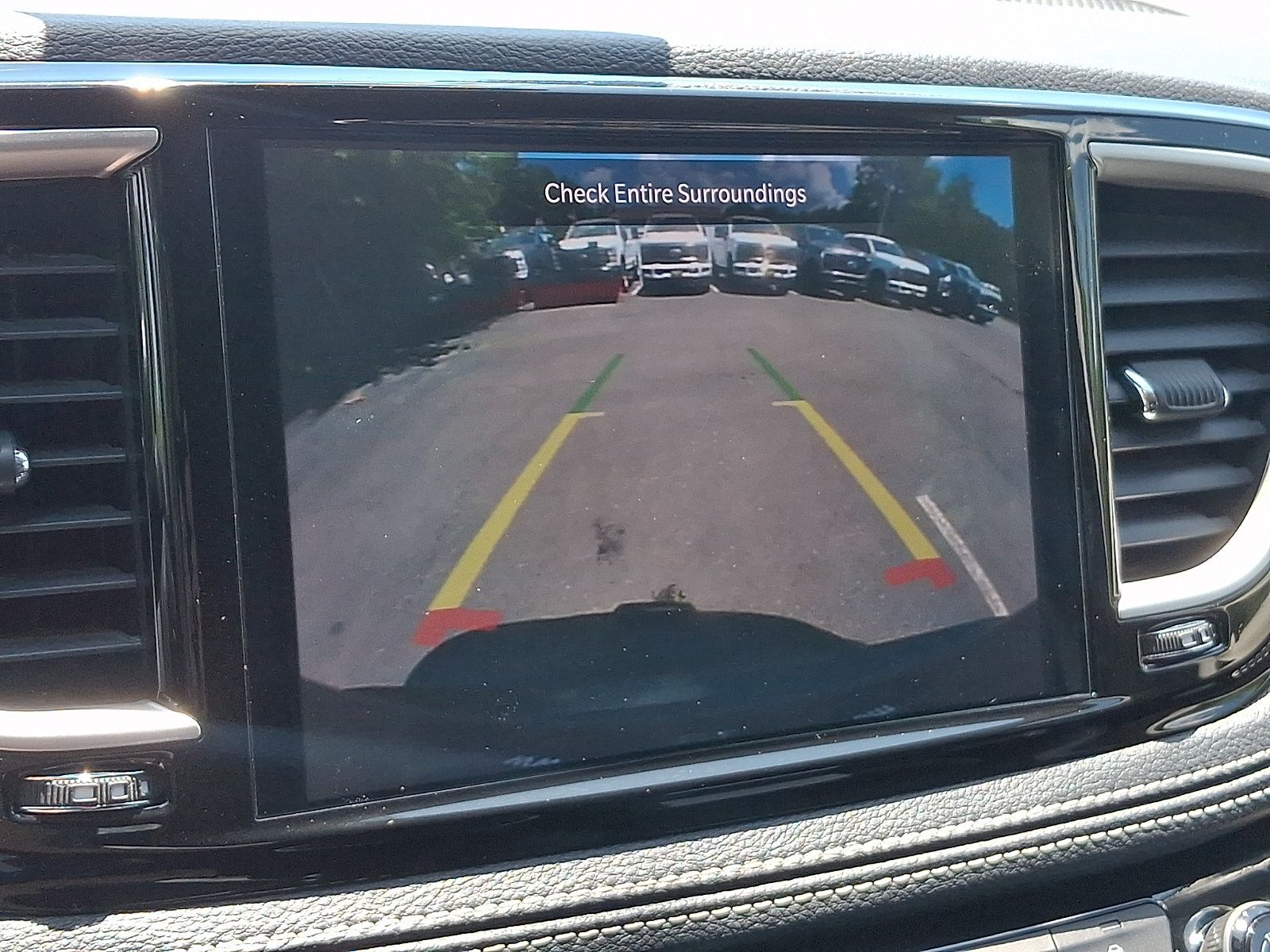Used 2023 Chrysler Pacifica Touring-L FWD image 18