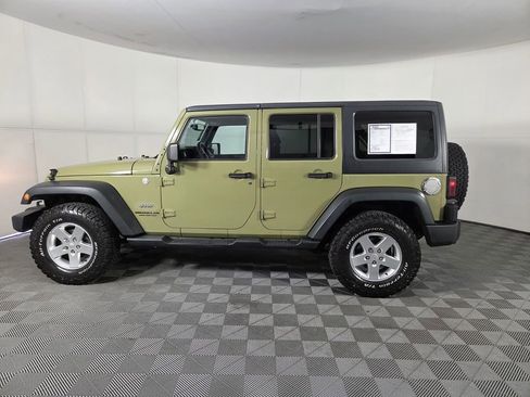 Used 2013 Jeep Wrangler Unlimited Sport image 8