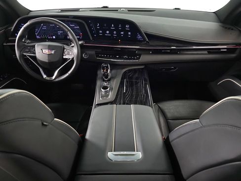 Used 2022 Cadillac Escalade ESV Sport AWD/4WD image 12