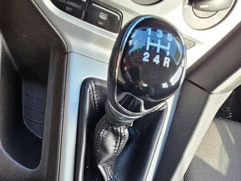 Used 2013 Ford Focus SE FWD image 14