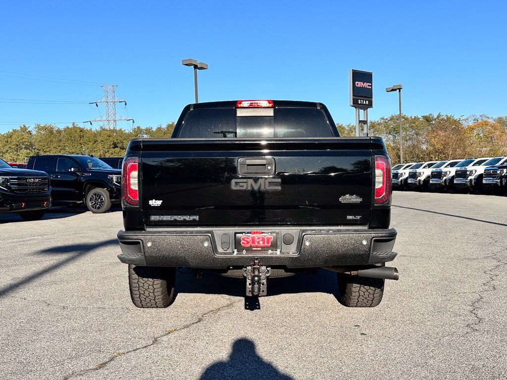 Used 2018 GMC Sierra 1500 SLT w/ SLT Preferred Package AWD/4WD image 8