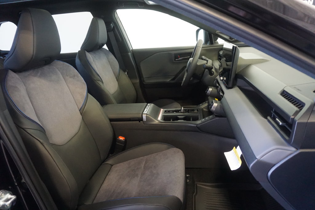 Used 2026 Toyota RAV4 XSE w/ Panoramic Sun Roof Package AWD/4WD image 26