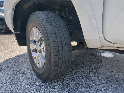 Used 2019 Toyota Tacoma SR5 RWD image 32