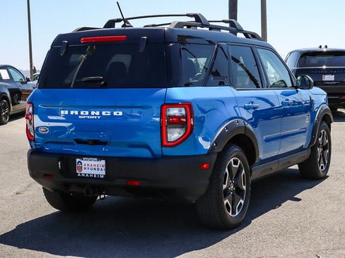 Used 2022 Ford Bronco Sport Outer Banks w/ Tech Package AWD/4WD image 6