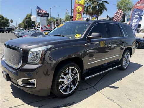 Used 2017 GMC Yukon SLT RWD image 3