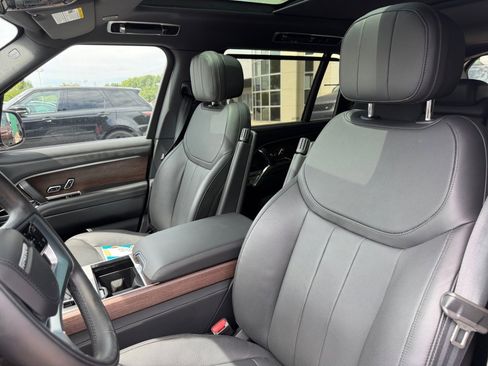 Used 2024 Land Rover Range Rover Long Wheelbase SE AWD/4WD image 30