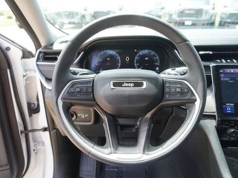 Certified 2024 Jeep Grand Cherokee Limited w/ Black Appearance Package RWD image 26