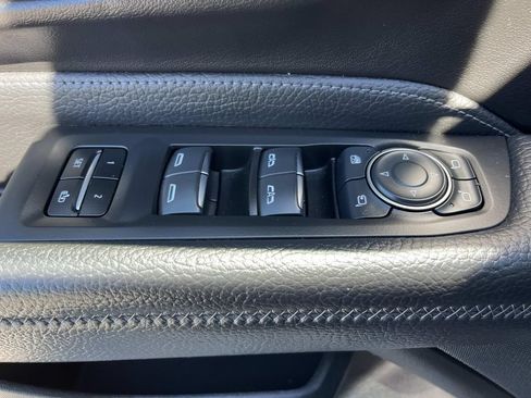 Used 2024 GMC Yukon Denali AWD/4WD image 24