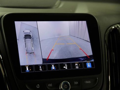 Used 2022 Chevrolet Equinox RS w/ RS Leather Package image 13