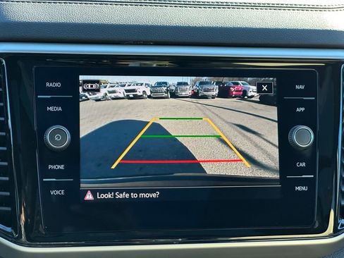 Used 2023 Volkswagen Atlas Cross Sport SEL R-Line image 17