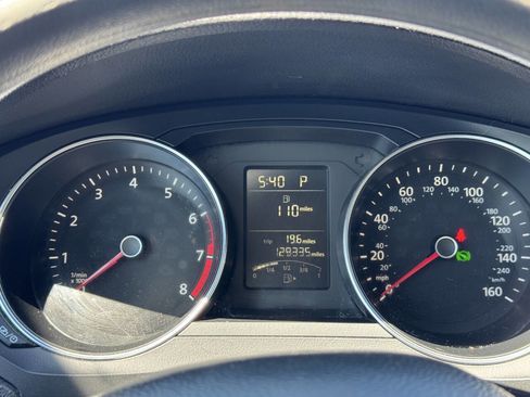 Used 2015 Volkswagen Jetta Sport FWD image 19