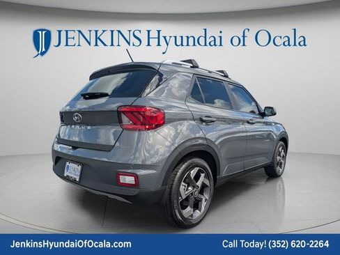 New 2026 Hyundai Venue SEL FWD image 3