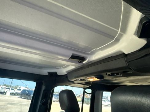 Used 2017 Jeep Wrangler Unlimited Sahara AWD/4WD image 5