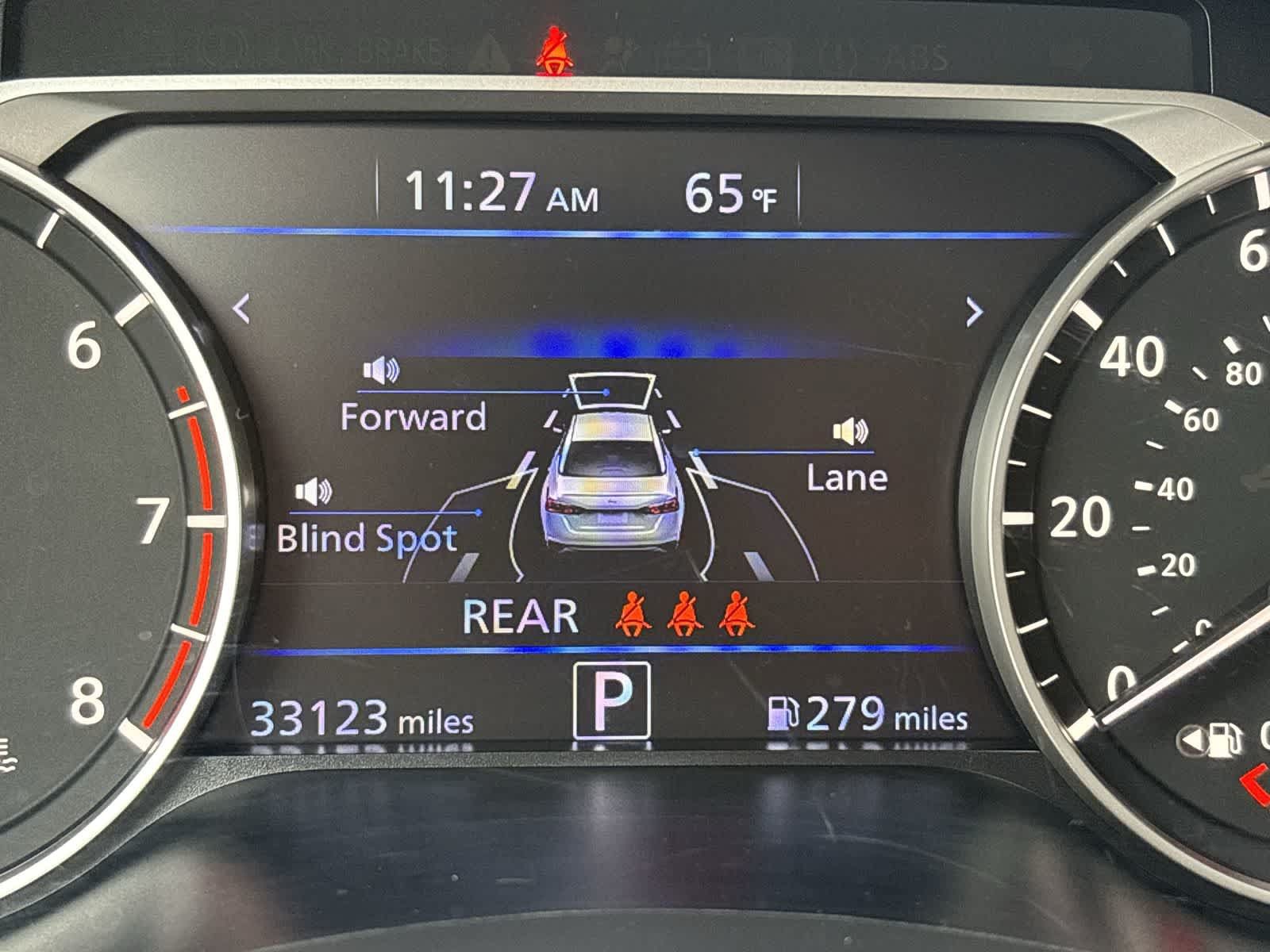 Used 2025 Nissan Altima 2.5 SV FWD image 17