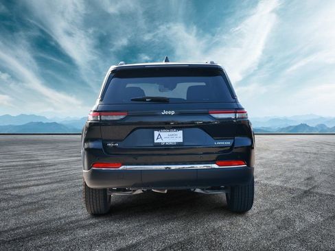 New 2025 Jeep Grand Cherokee Laredo X w/ Trailer Tow Package image 3