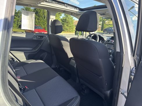 Used 2017 Subaru Forester 2.5i Premium w/ All-Weather Package AWD/4WD image 18