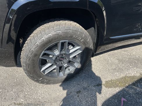 New 2026 GMC Terrain AT4 w/ Technology Package II AWD/4WD image 15