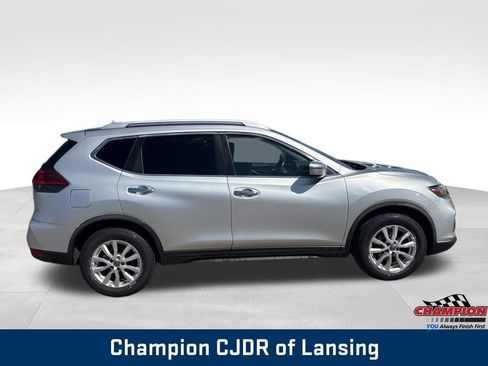 Used 2019 Nissan Rogue SV FWD image 9