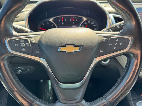 Used 2019 Chevrolet Equinox Premier FWD image 26