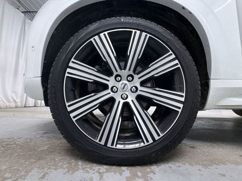 Used 2024 Volvo XC90 B6 Ultimate AWD/4WD image 9