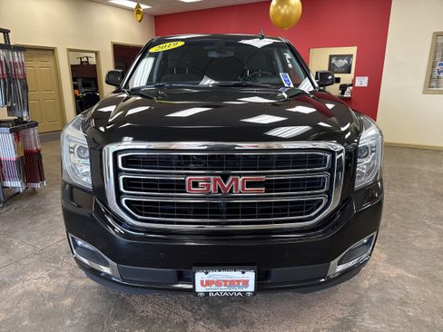 Used 2019 GMC Yukon XL SLE image 2