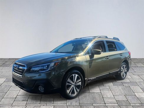 Used 2018 Subaru Outback 3.6R Limited image 3