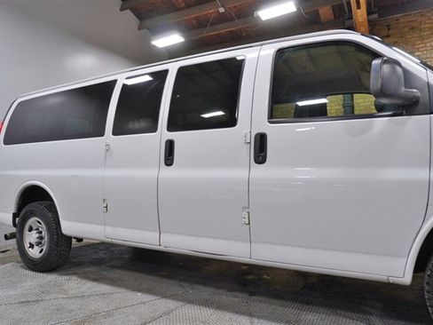 Used 2018 Chevrolet Express 3500 LT w/ LT Preferred Equipment Group image 9