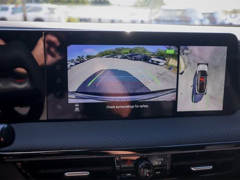 Used 2025 Nissan Kicks SR w/ SR Premium Package image 14