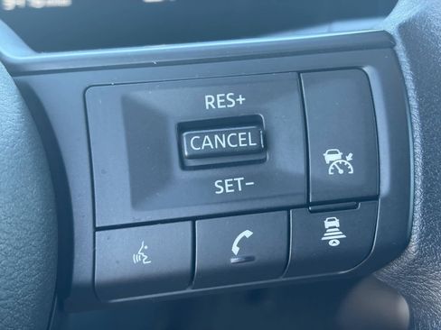 Certified 2025 Nissan Kicks SV image 20