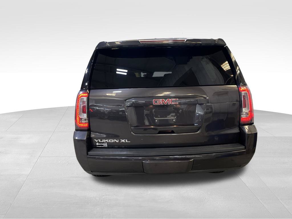 Used 2018 GMC Yukon XL SLT AWD/4WD image 4