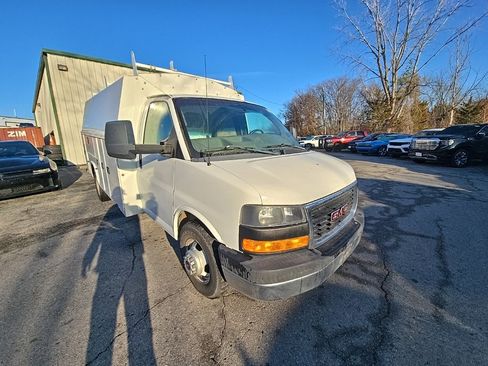 Used 2012 GMC Savana 3500 image 11