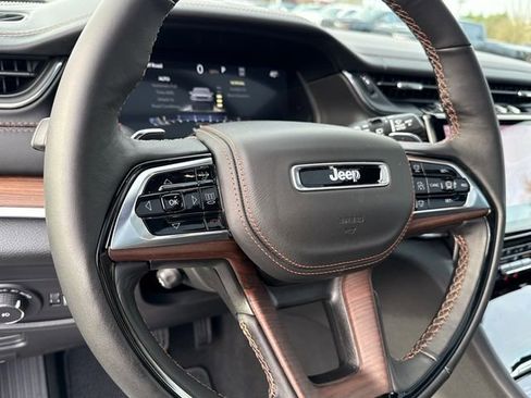 New 2025 Jeep Grand Cherokee L Summit w/ Obsidian Package AWD/4WD image 10