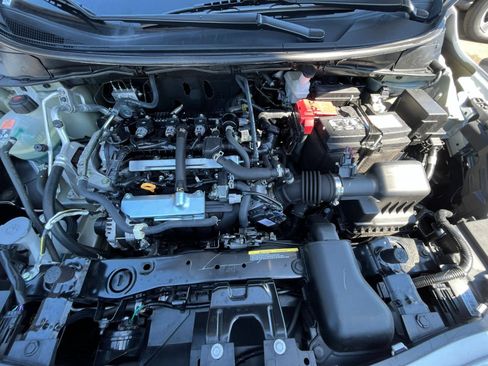 Used 2025 Nissan Versa SV FWD image 32
