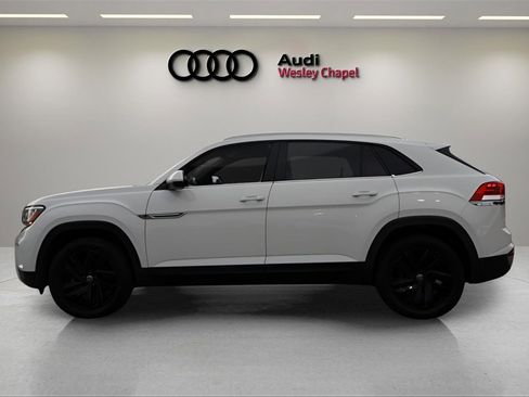 Used 2023 Volkswagen Atlas Cross Sport SE w/ Black Wheel Package image 2