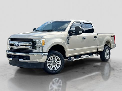 Used 2017 Ford F250 XLT AWD/4WD image 1