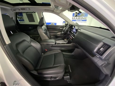 Used 2022 Nissan Pathfinder SL w/ SL Premium Package FWD image 35