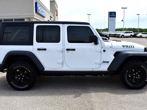 Used 2023 Jeep Wrangler Unlimited w/ Cold Weather Group AWD/4WD image 2