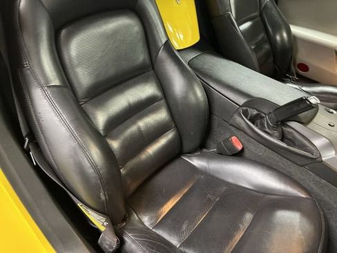 Used 2006 Chevrolet Corvette Convertible w/ Preferred Equipment Group RWD image 25