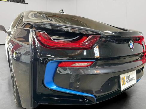 Used 2016 BMW i8 image 18