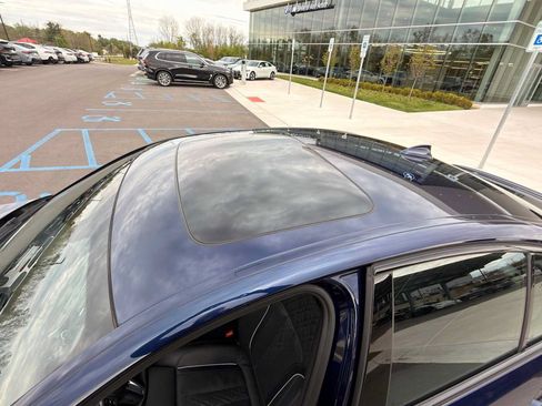 Used 2022 BMW M550i xDrive AWD/4WD image 7