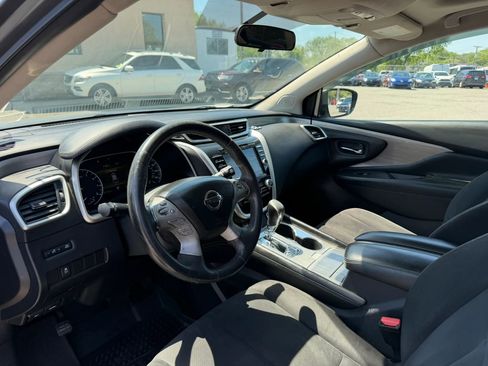 Used 2017 Nissan Murano SV w/ Premium Package FWD image 10