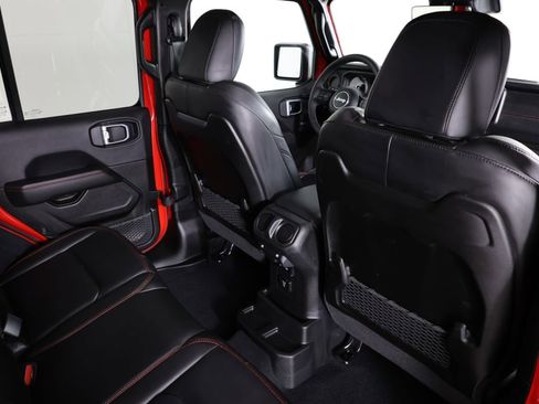 Used 2025 Jeep Wrangler Unlimited Rubicon AWD/4WD image 41