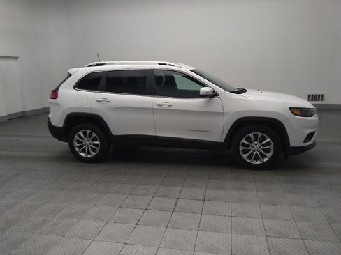Used 2019 Jeep Cherokee Latitude w/ Cold Weather Group image 11