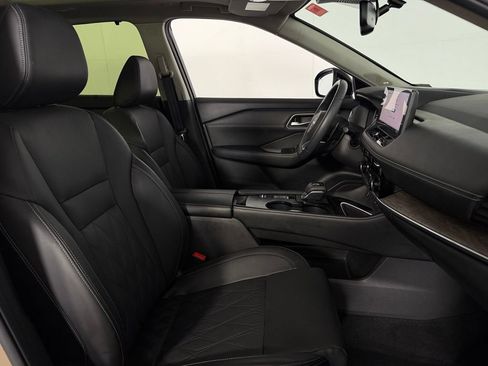 Used 2024 Nissan Rogue Platinum w/ Platinum Premium Package FWD image 34